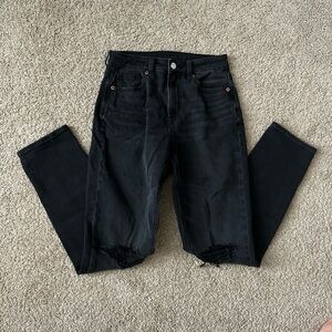 Black American Eagle ripped jeans